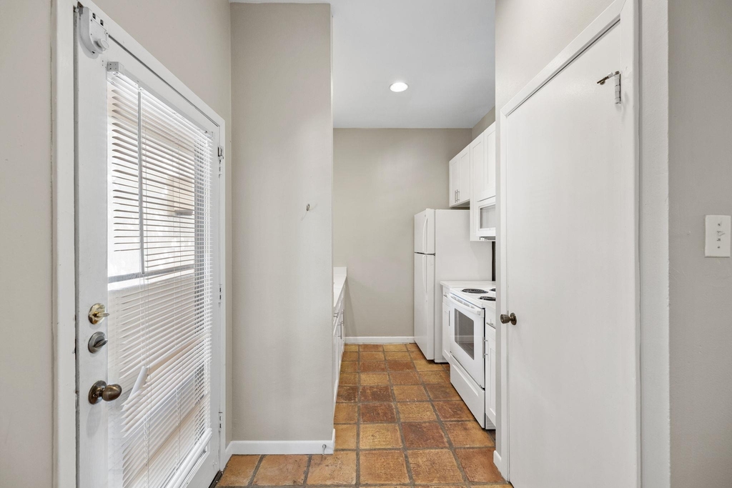 712 Graham Pl - Photo 28