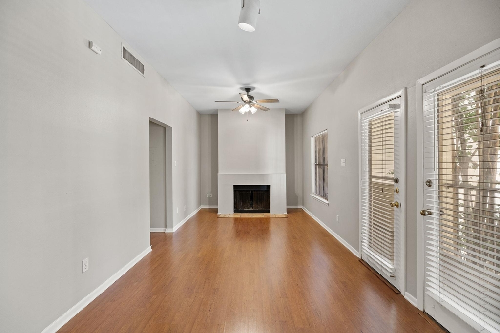 712 Graham Pl - Photo 4