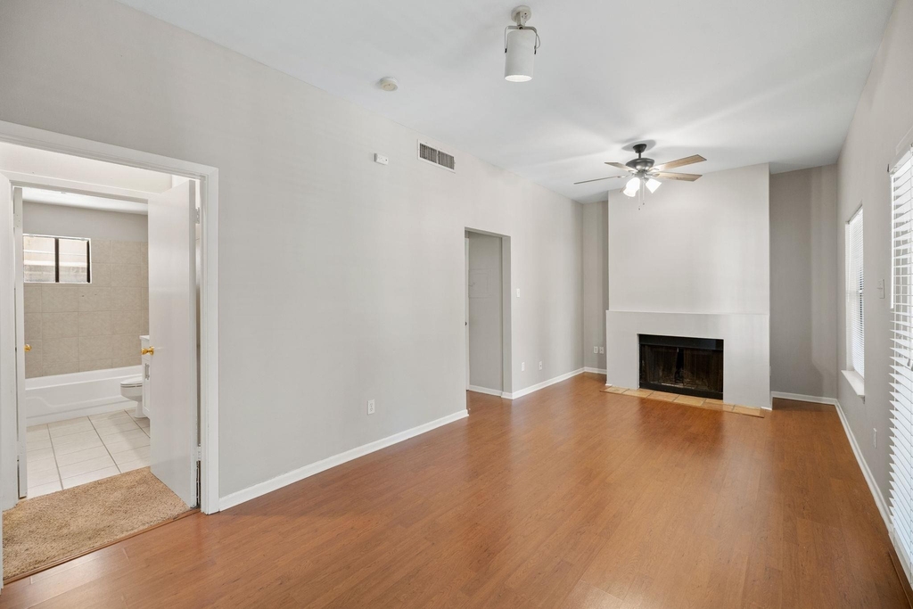 712 Graham Pl - Photo 3