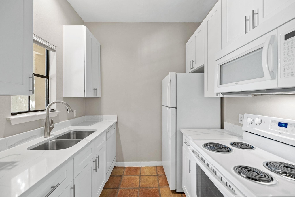 712 Graham Pl - Photo 6