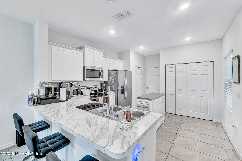 9008 Gifford Drive - Photo 4