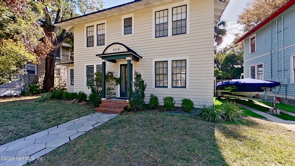 2210 Myra Street - Photo 1