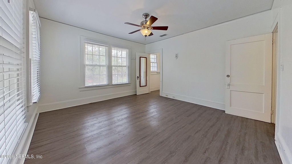 2210 Myra Street - Photo 10