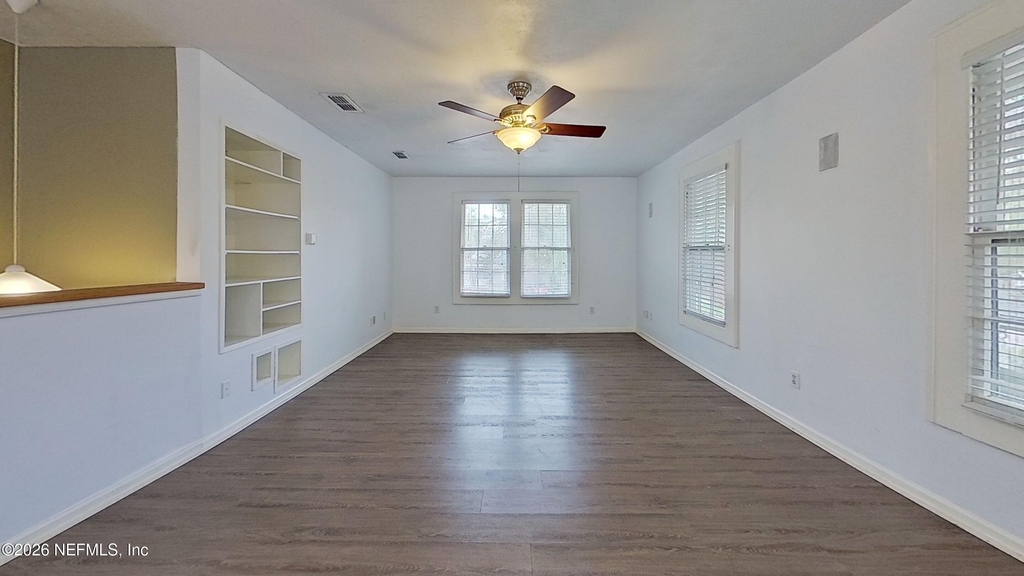 2210 Myra Street - Photo 4