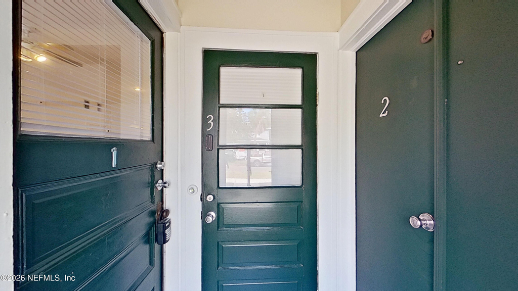 2210 Myra Street - Photo 2