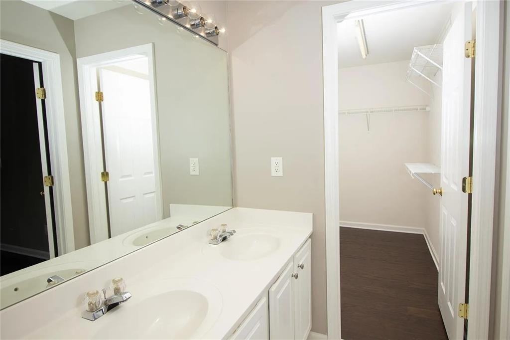 5142 Manerdale Drive Se - Photo 8