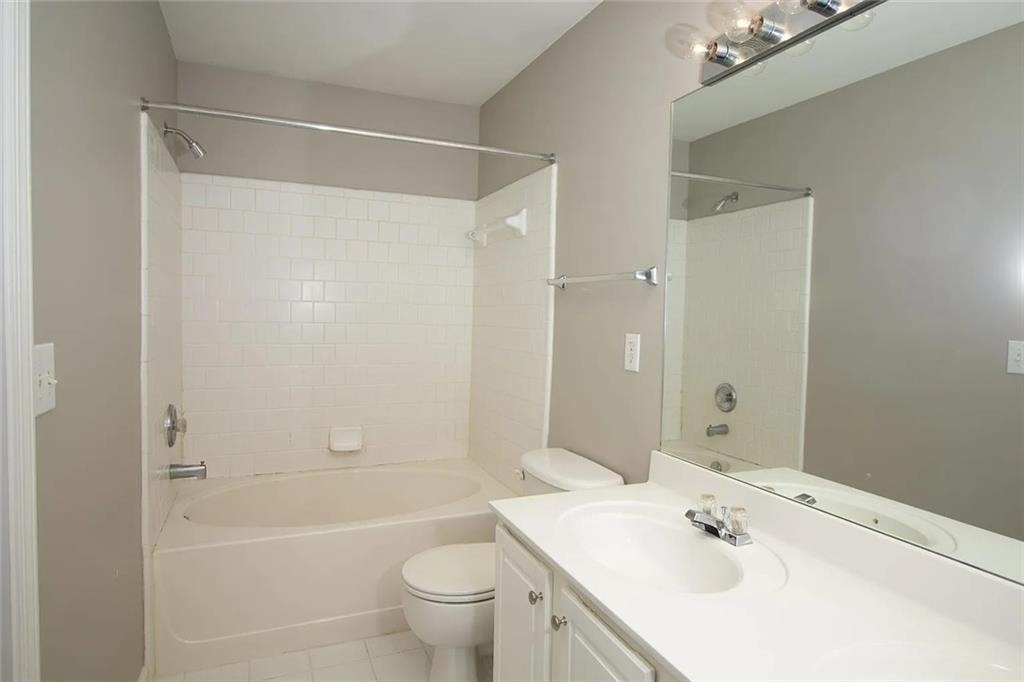 5142 Manerdale Drive Se - Photo 7