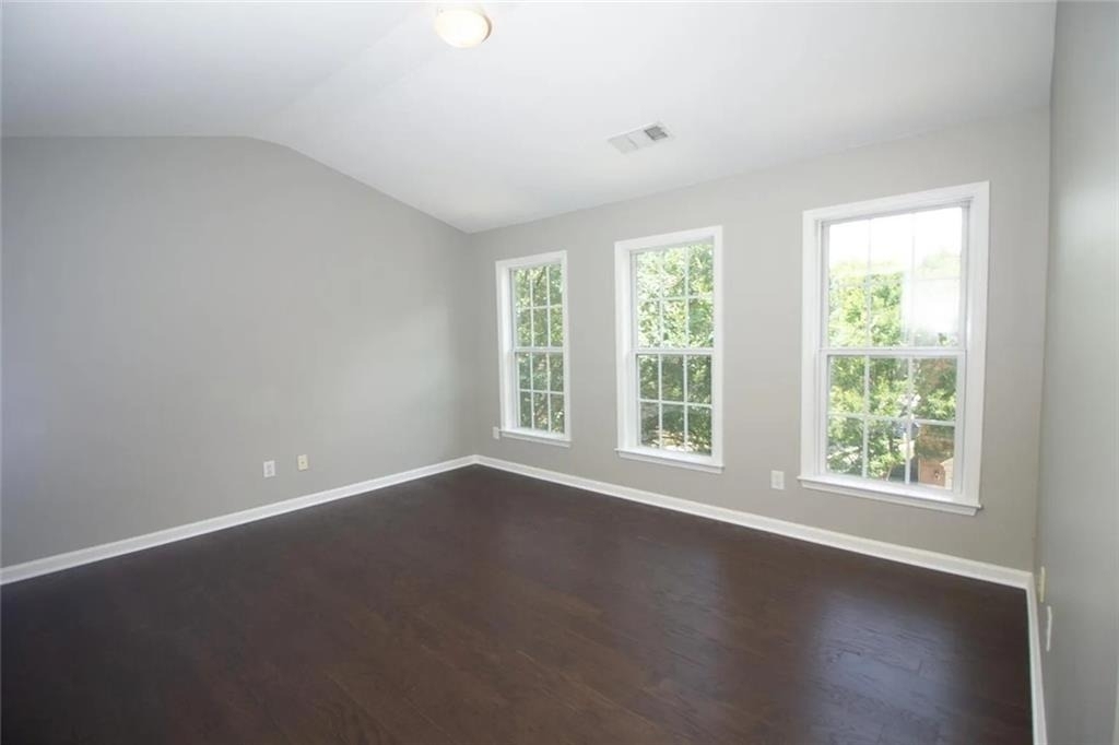 5142 Manerdale Drive Se - Photo 5
