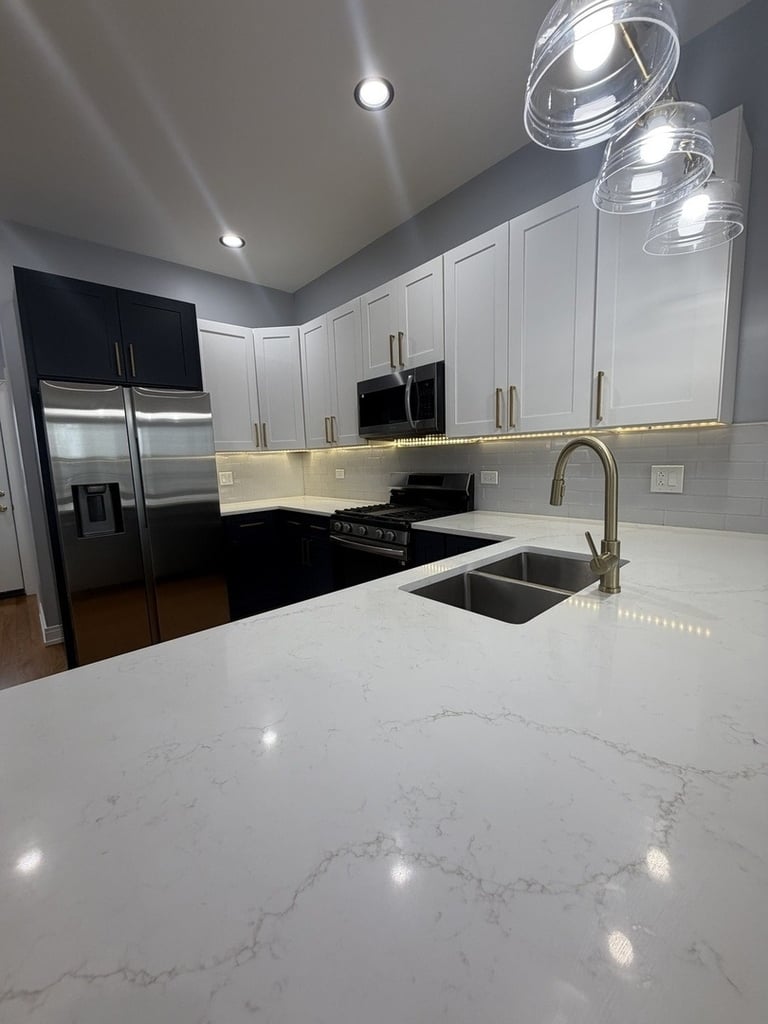 1837 S Harding Avenue - Photo 3