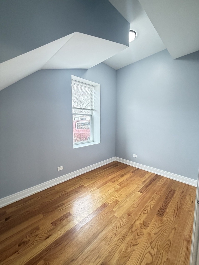 1837 S Harding Avenue - Photo 8