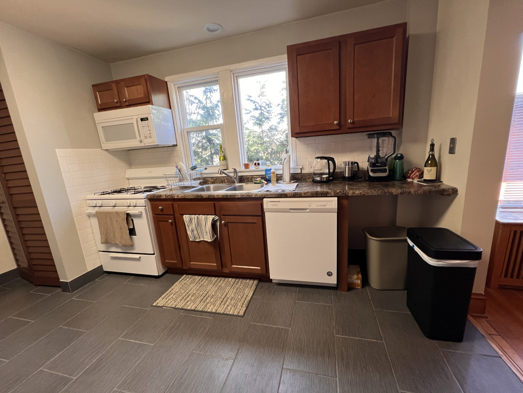 1011 Central Avenue - Photo 3