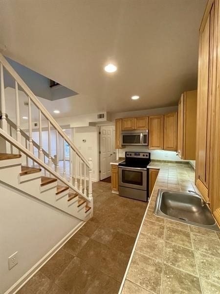 8940 Bay Drive - Photo 9