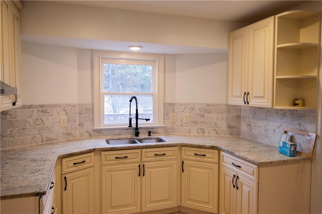 1292 Monfort Road - Photo 5