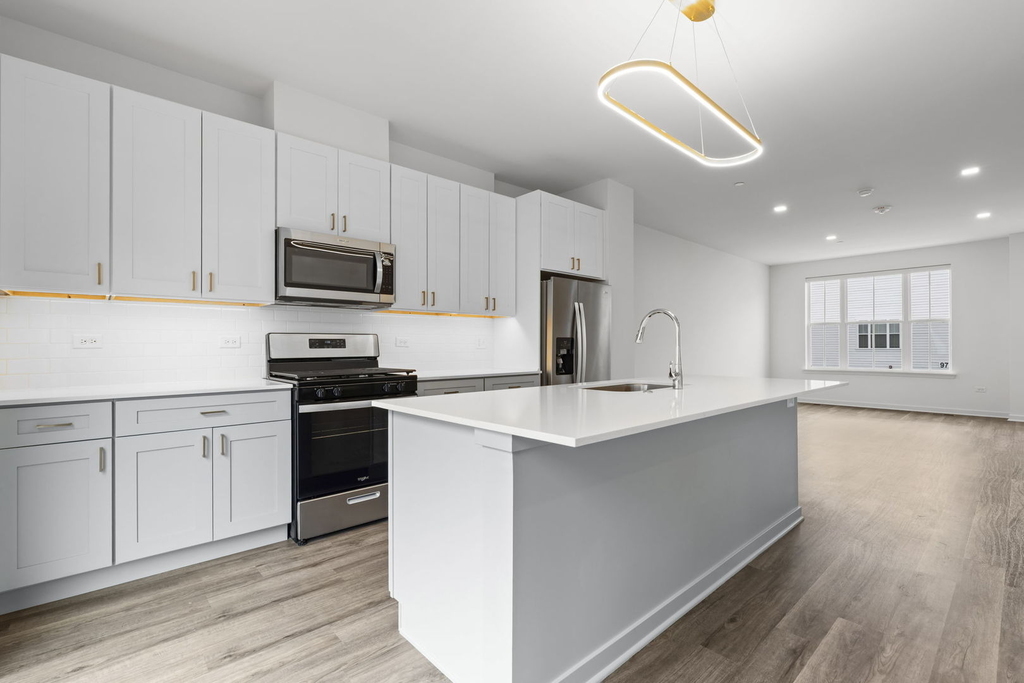 103 E Crystal Lake Avenue - Photo 2