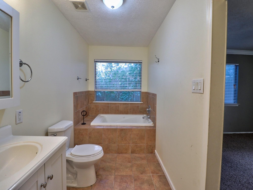 9203 Danforth Way - Photo 17