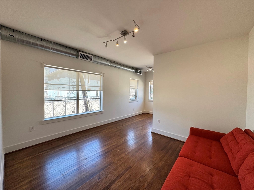 1509 Holman Street - Photo 2