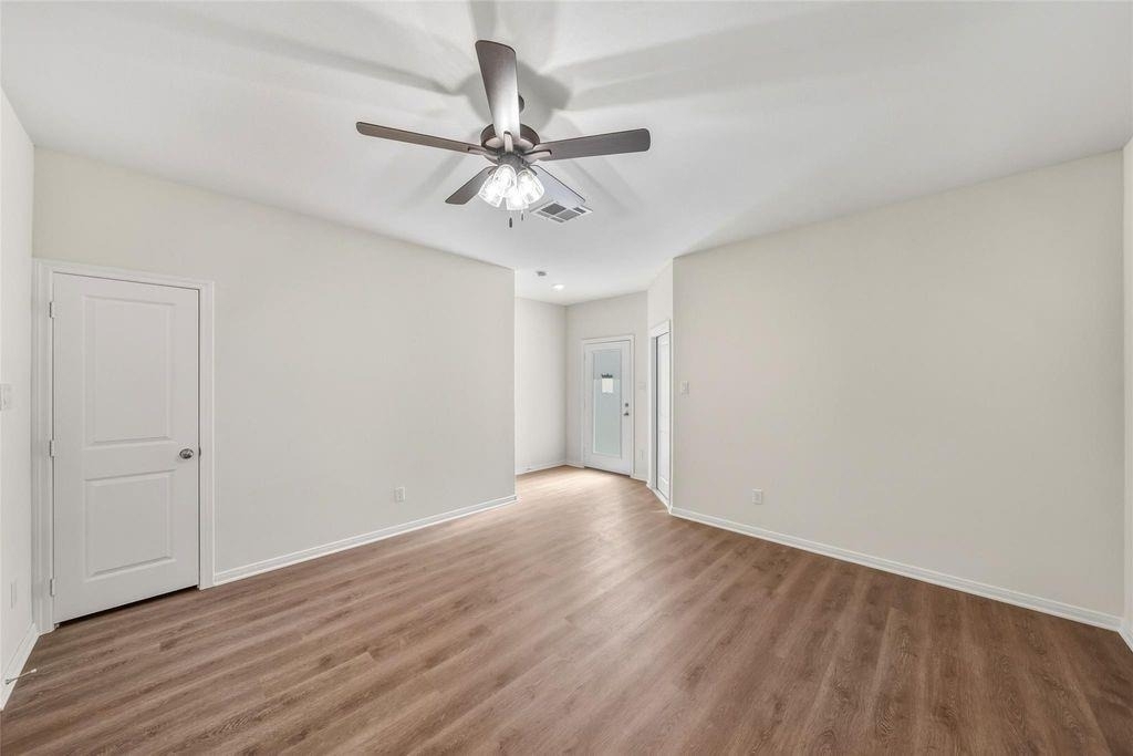 708 West Dallas Street - Photo 7