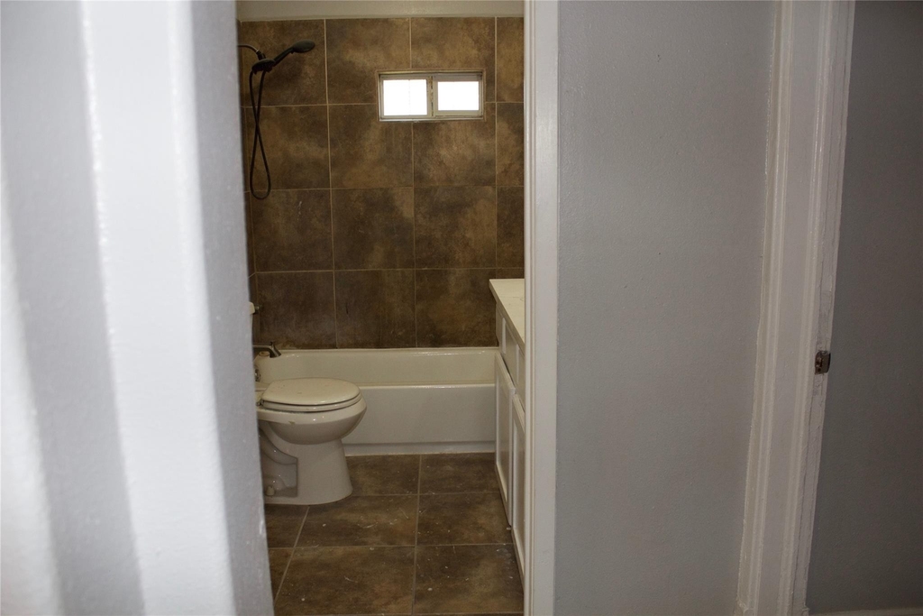3314 Holman Street - Photo 10
