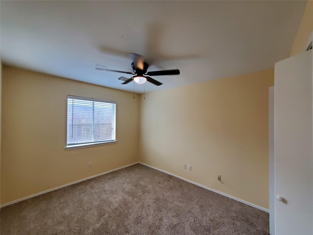 1413 Bridle Path Path - Photo 14