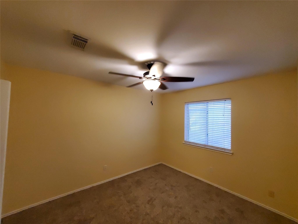 1413 Bridle Path Path - Photo 19