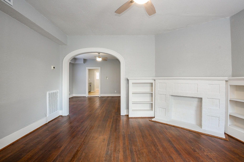 3015 Isabella Street - Photo 2