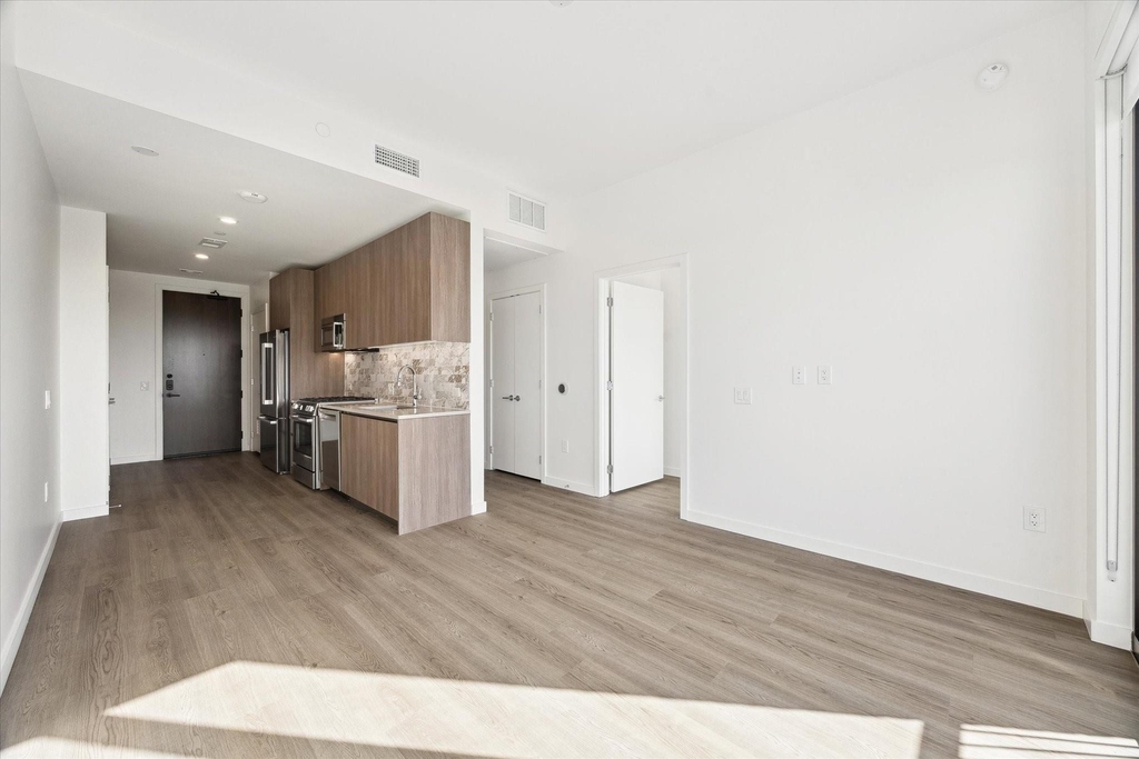 1 Riva Row - Photo 1