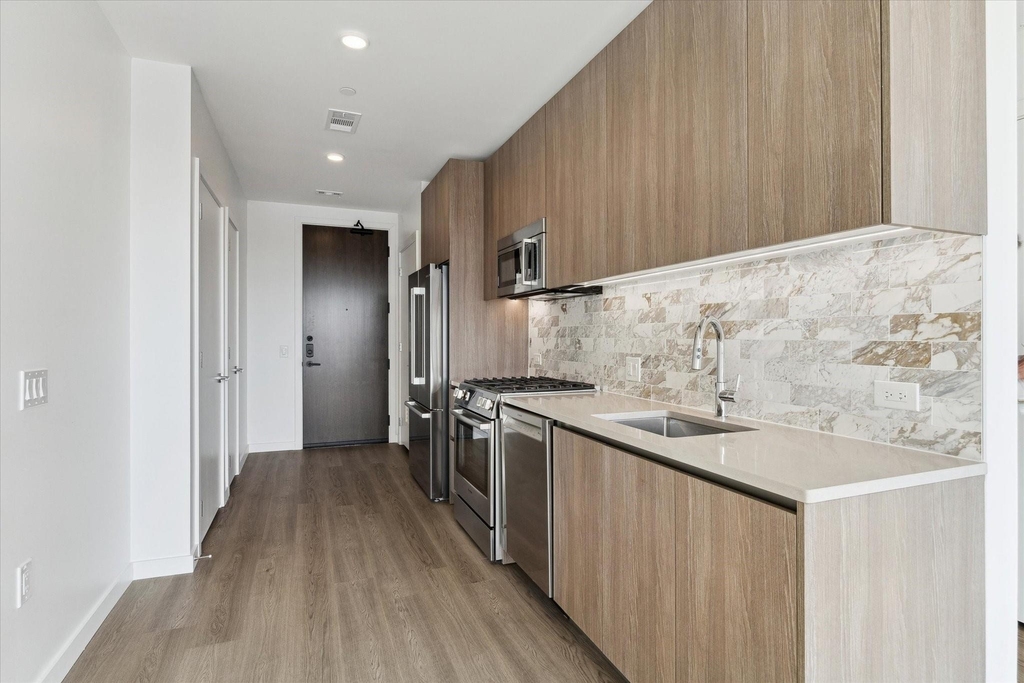 1 Riva Row - Photo 3