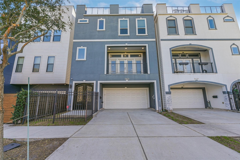 2422 Hadley Street - Photo 2