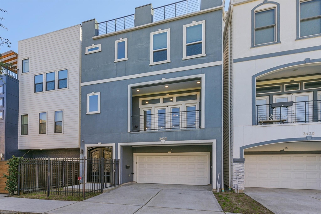 2422 Hadley Street - Photo 1