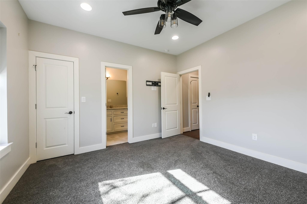 2422 Hadley Street - Photo 40