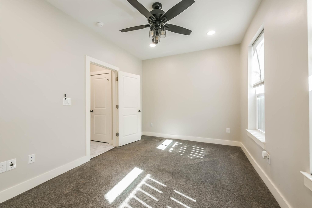 2422 Hadley Street - Photo 7