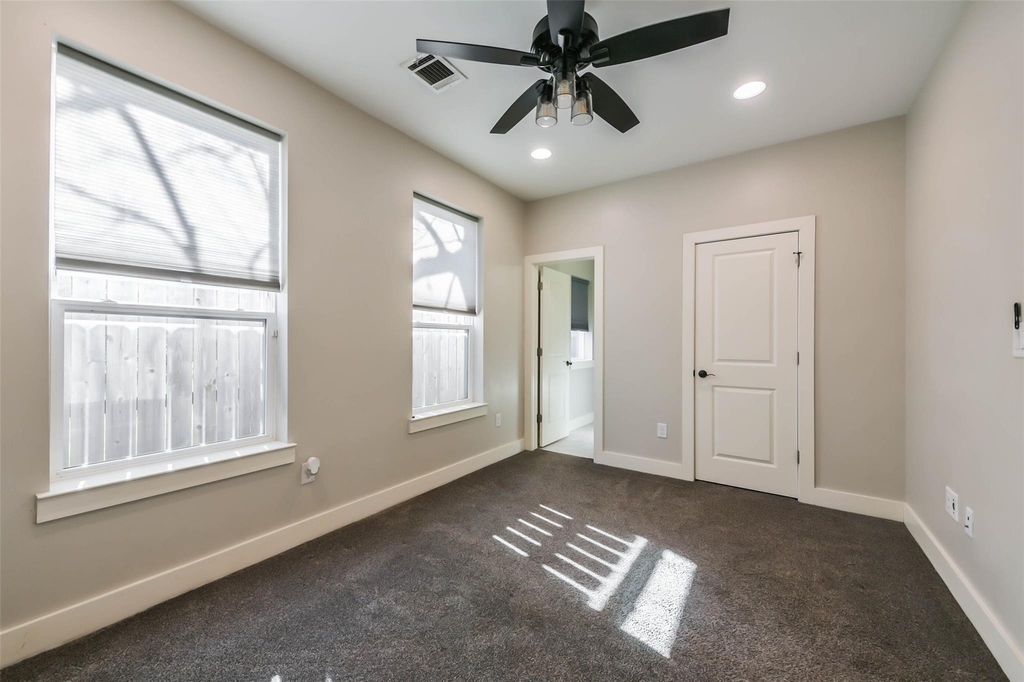 2422 Hadley Street - Photo 6