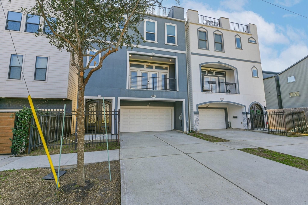 2422 Hadley Street - Photo 3