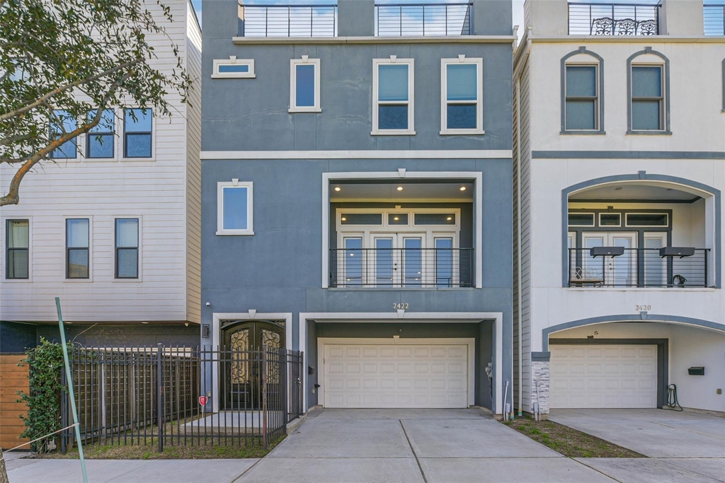 2422 Hadley Street - Photo 0
