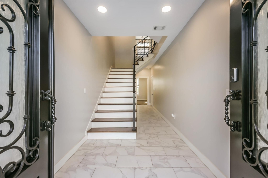 2422 Hadley Street - Photo 4