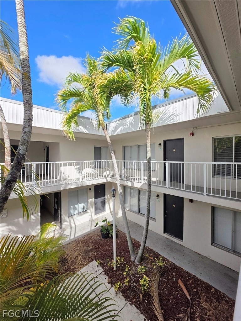1830 Maravilla Avenue - Photo 19