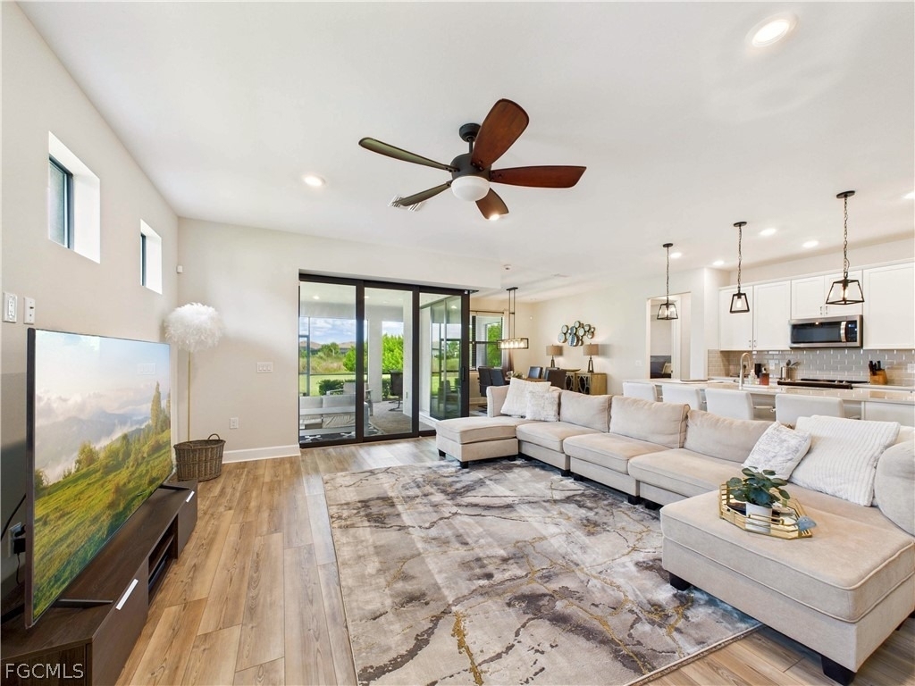 19563 Utopia Lane - Photo 3