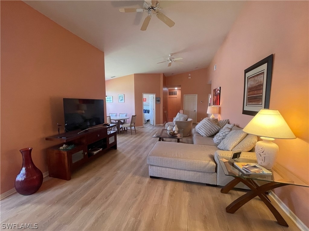 2021 Crestview Way - Photo 4