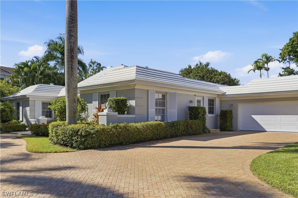 2700 Lantern Lane - Photo 2