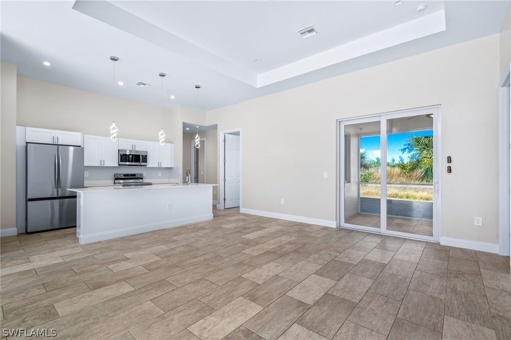 2708 20th Street W - Photo 1