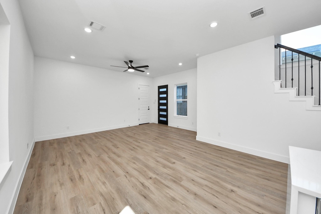 3310 Hardy Street - Photo 5