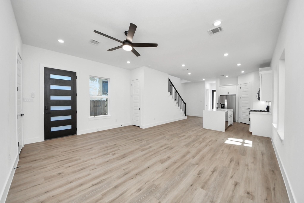 3310 Hardy Street - Photo 4