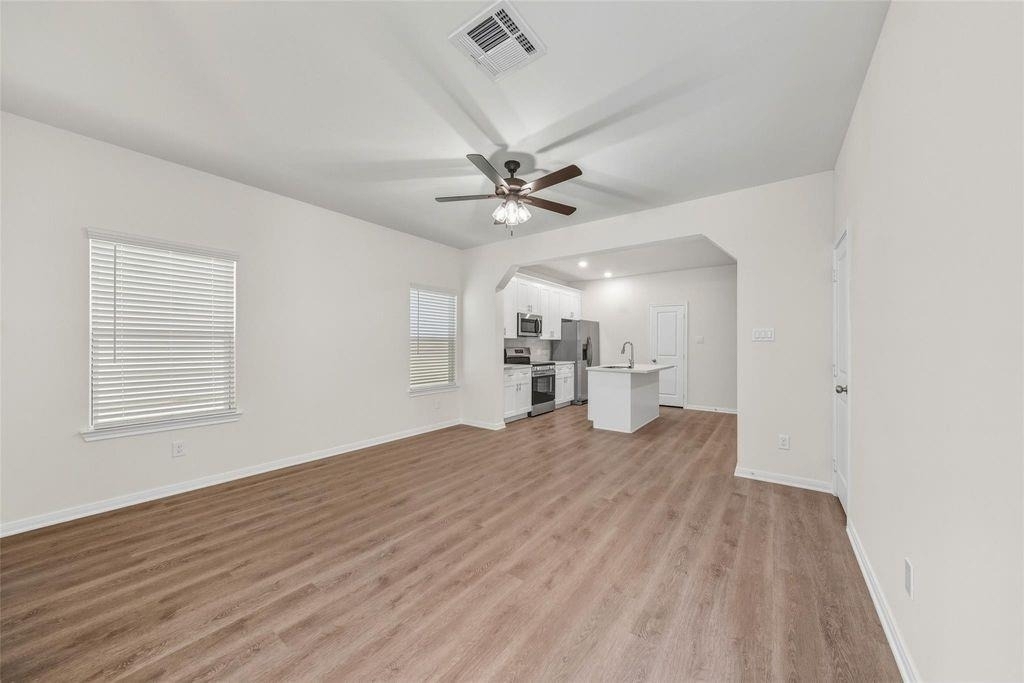 714 West Dallas Street - Photo 1