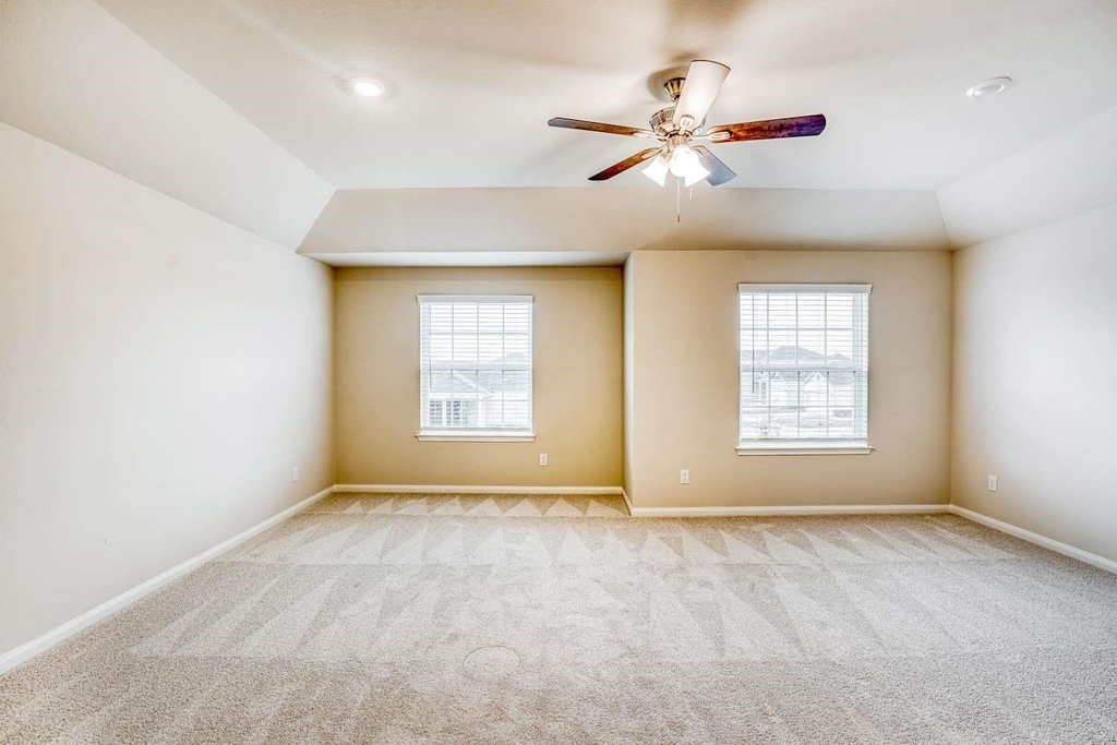 8214 Sunberry Shadow Drive - Photo 7
