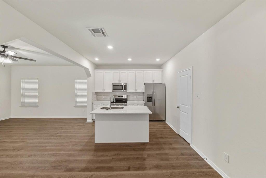 710 W Dallas St - Photo 9