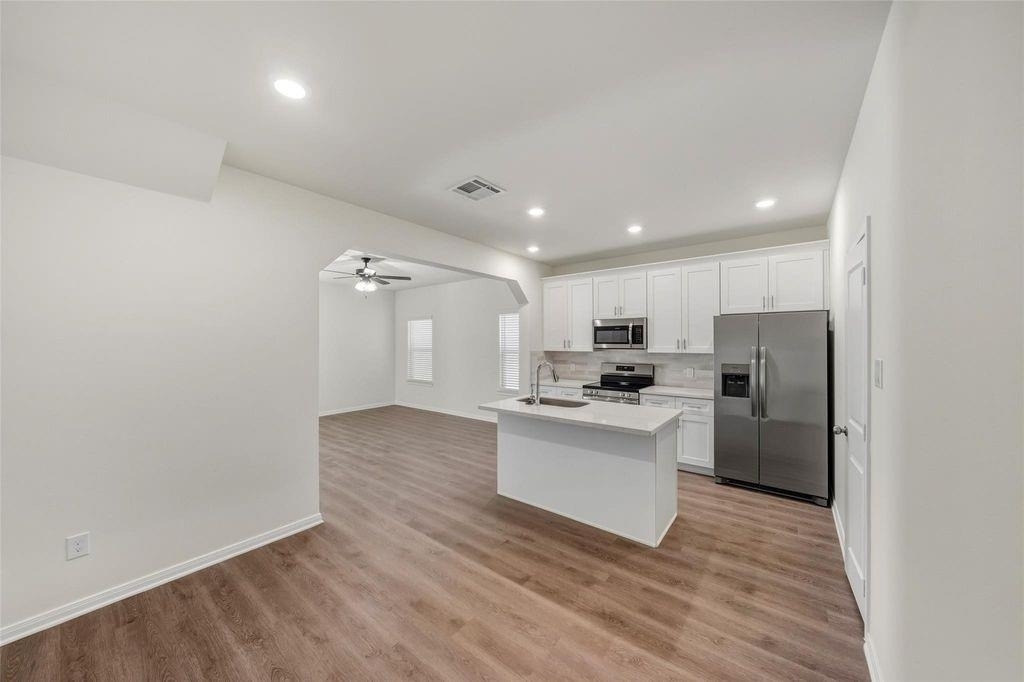 710 W Dallas St - Photo 10