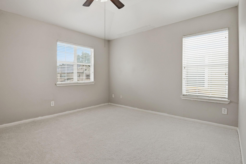 16019 Summerville Lake Drive - Photo 9
