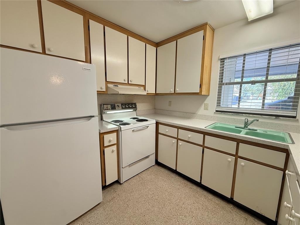 135 W Minnesota Avenue - Photo 14