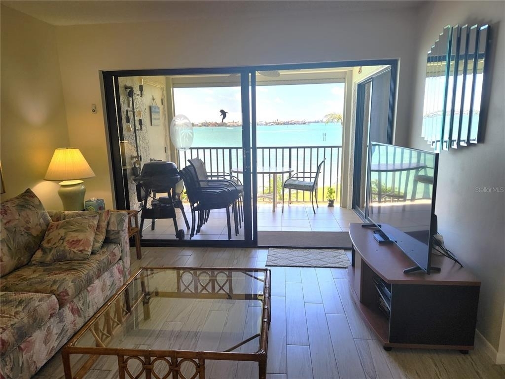 6287 Bahia Del Mar Circle - Photo 2