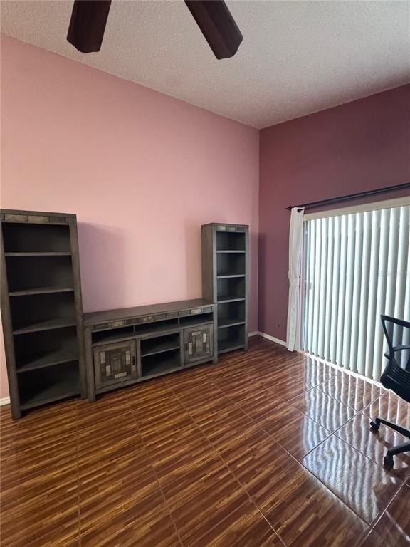 138 Pinewood Circle - Photo 3